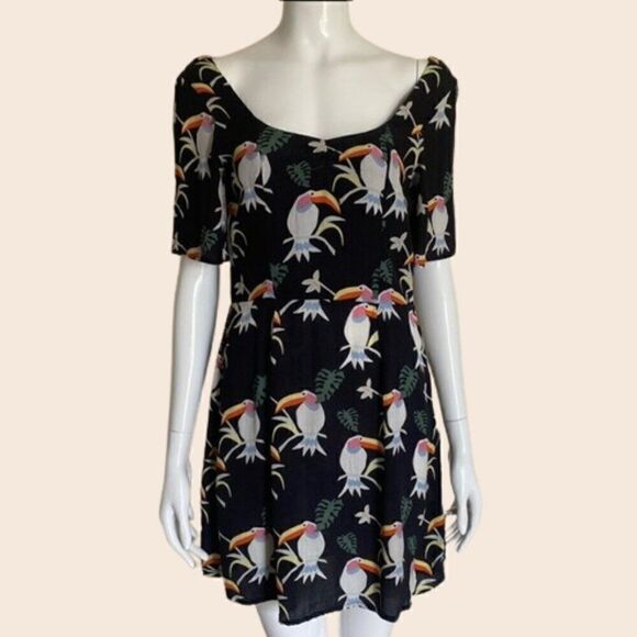 & Other Stories Black Toucan Tropical Mini Dress Size 6 - Picture 1 of 16